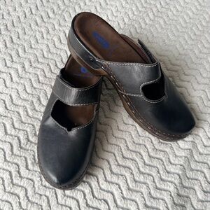Wolky Black Leather Mary Jane Clogs Slide On Round Toe Mules Sz 42